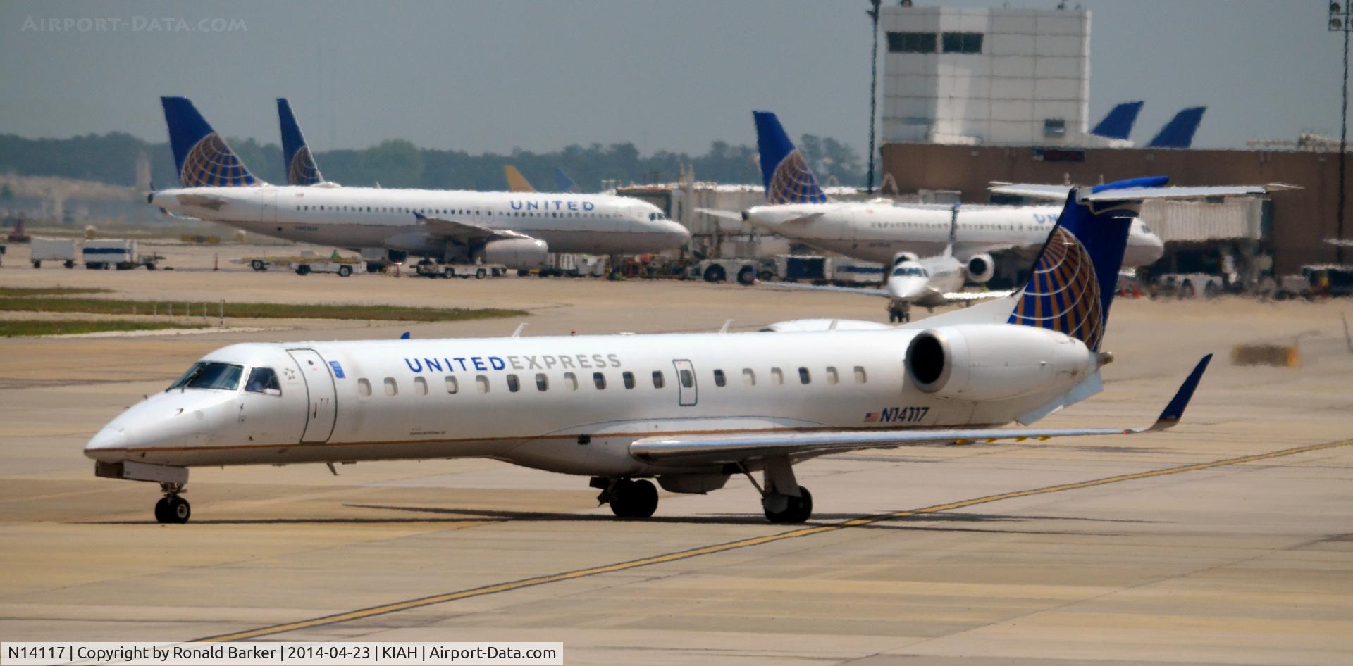 N14117, 2002 Embraer ERJ-145XR (EMB-145XR) C/N 145674, Taxi Houston
