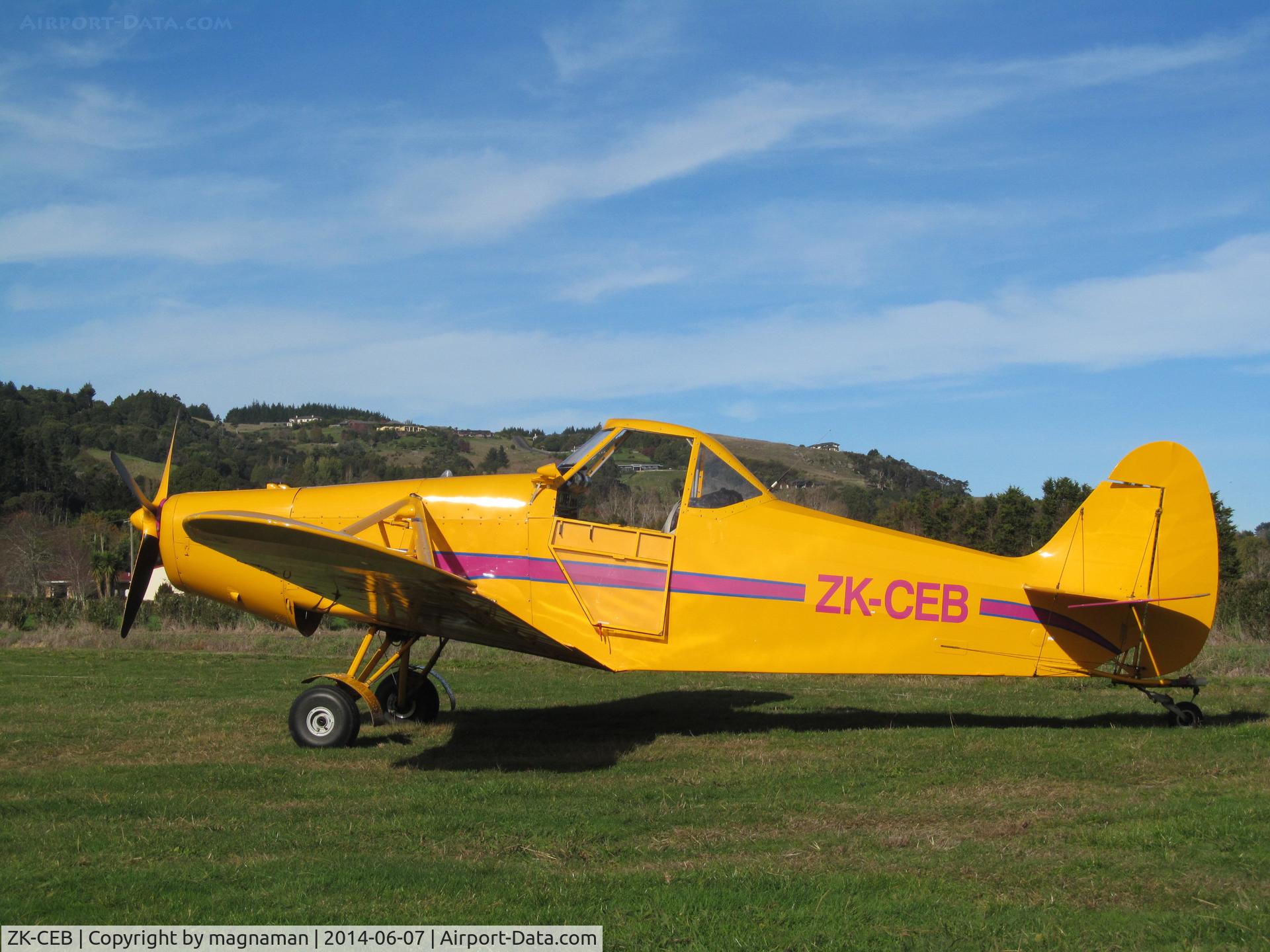 ZK-CEB, Piper PA-25-235 C/N 25-2421, tug duties