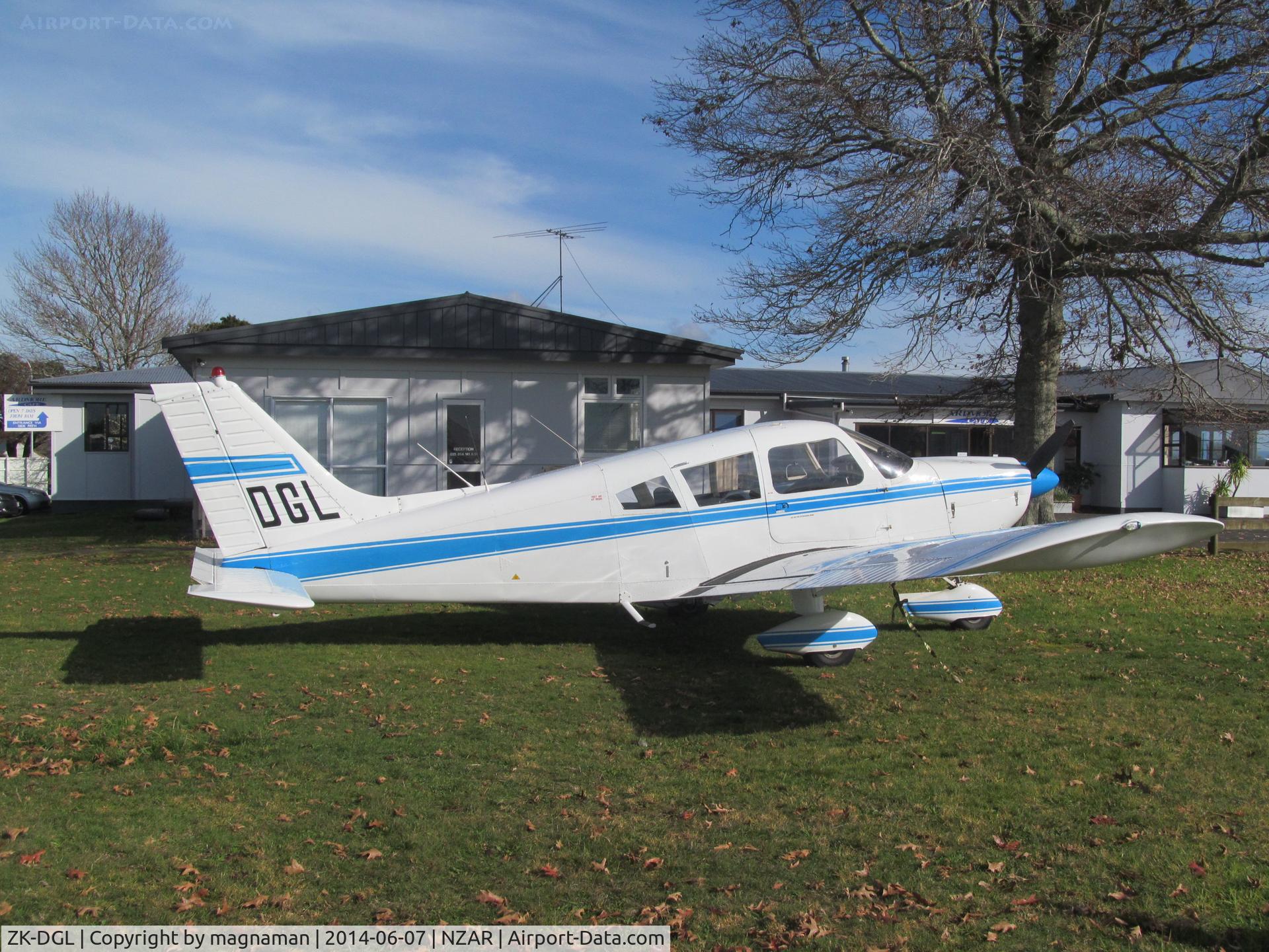 ZK-DGL, Piper PA-28-180 C/N 28-7305206, old bird