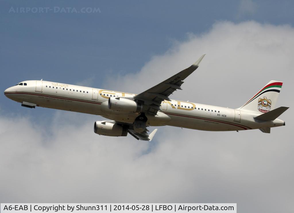 A6-EAB, 2014 Airbus A321-231 C/N 6108, Delivery day...