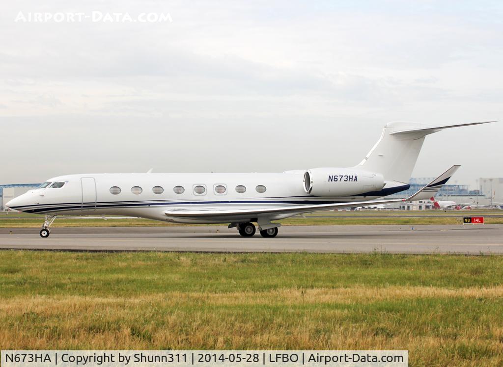 N673HA, 2013 Gulfstream Aerospace G650 (G-VI) C/N 6018, Taxiing to the General Aviation area...