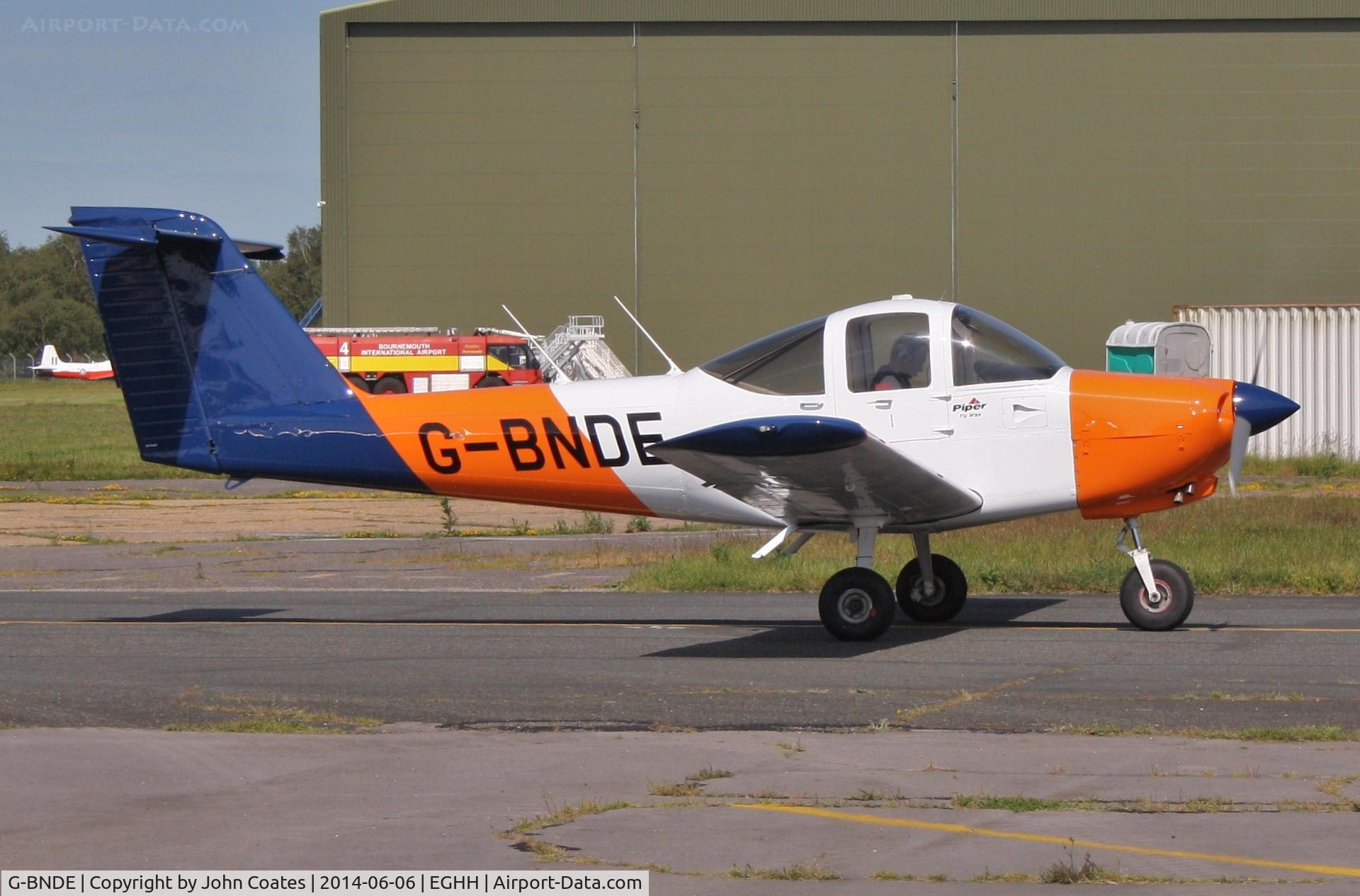 G-BNDE, 1979 Piper PA-38-112 Tomahawk Tomahawk C/N 38-79A0363, Departing