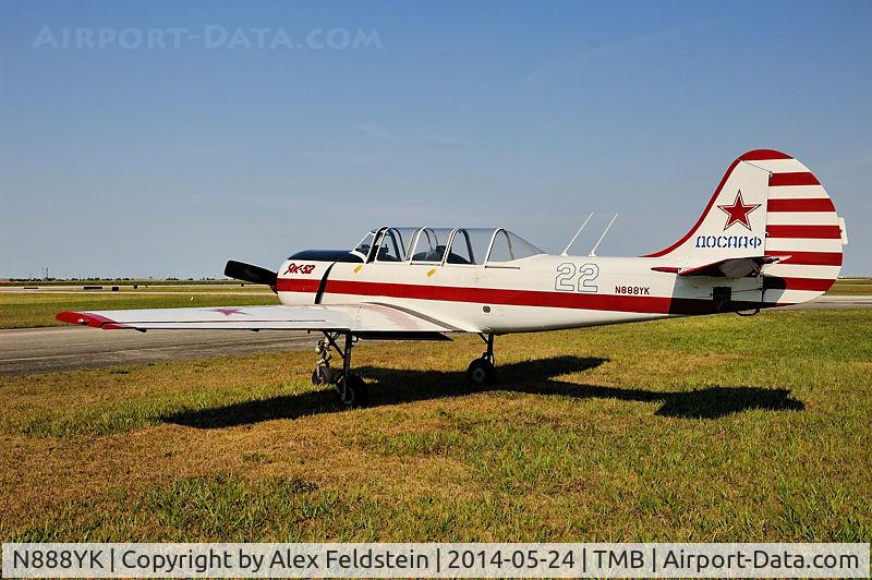 N888YK, 1995 Yakovlev Yak-52 C/N 9511903, Tamiami