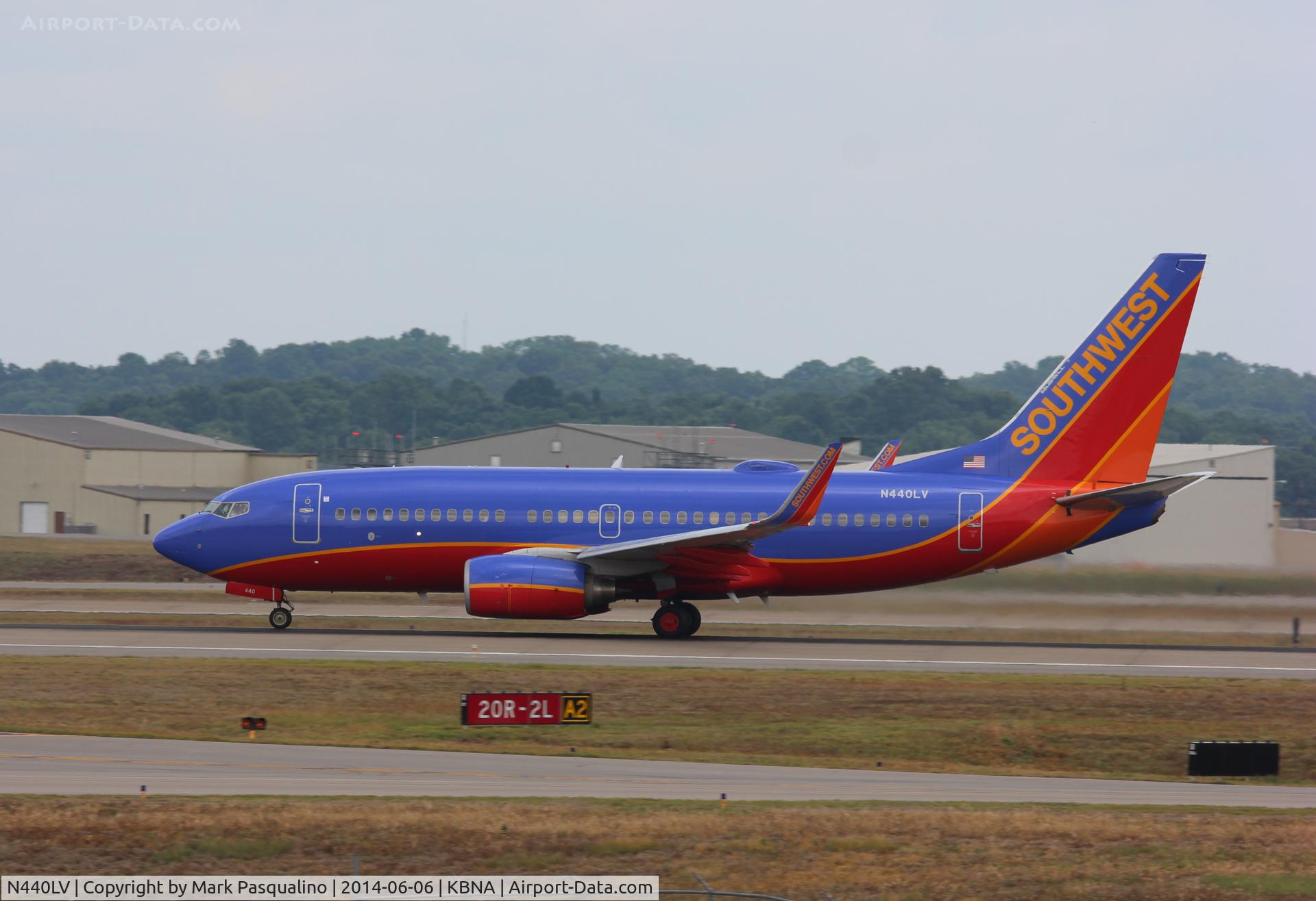 N440LV, 2003 Boeing 737-7H4 C/N 29835, Boeing 737-700