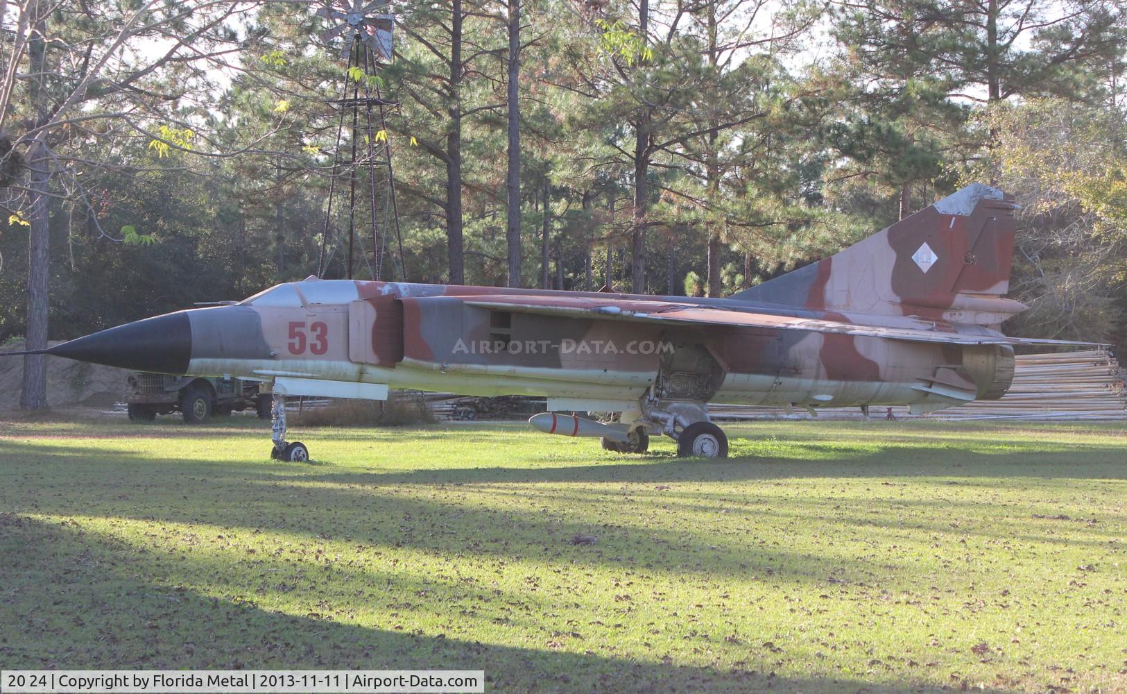 20 24, Mikoyan-Gurevich MiG-23 C/N Not found 20 24, Mig 23 in a yard in Northern Florida