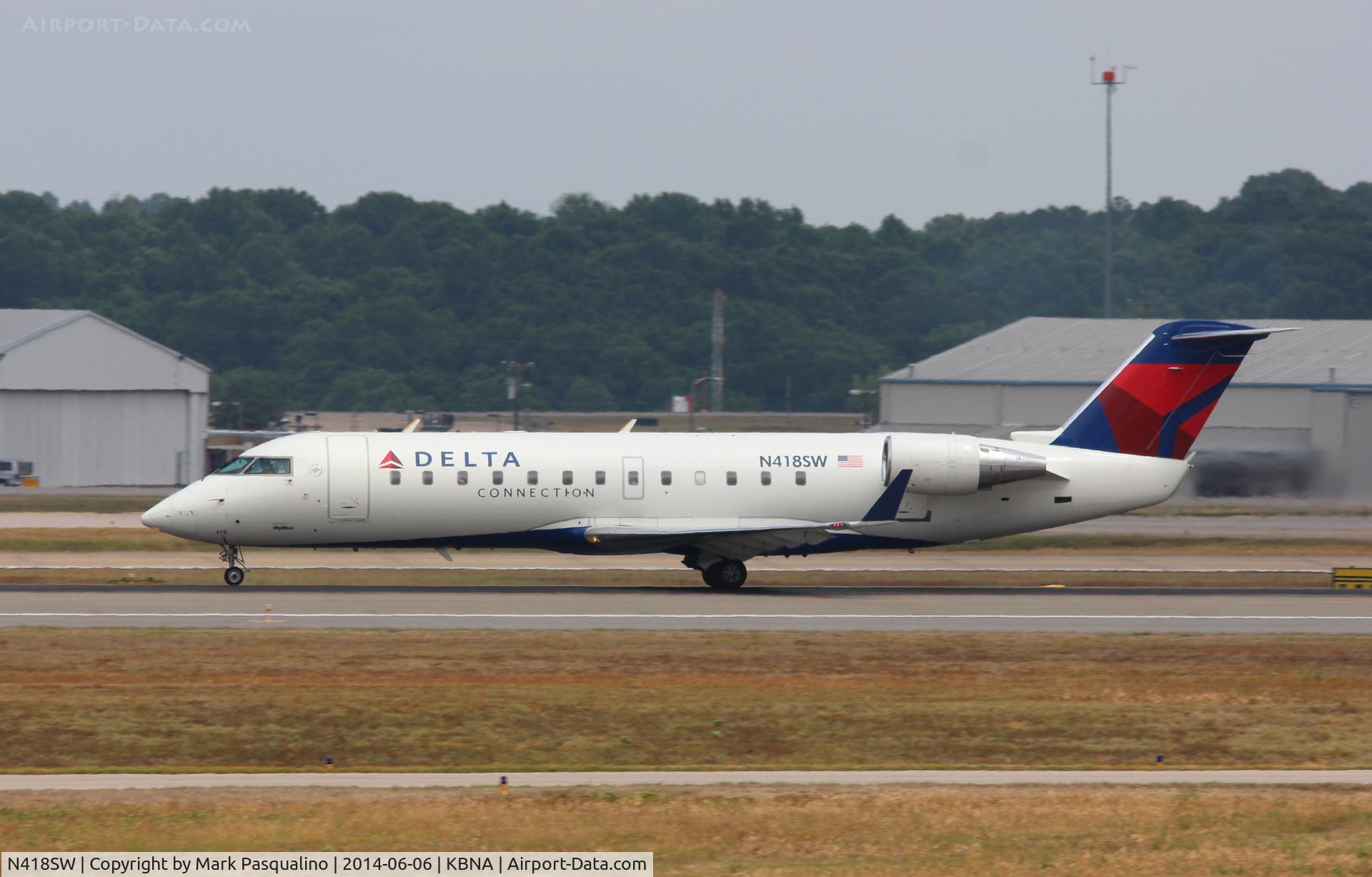 N418SW, 2000 Bombardier CRJ-200LR (CL-600-2B19) C/N 7446, CL-600-2B19