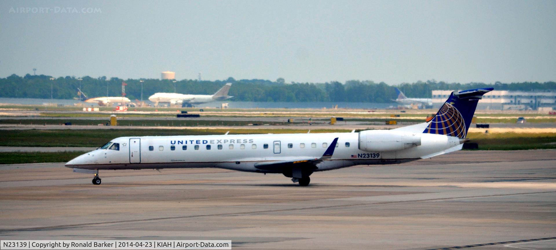 N23139, 2003 Embraer ERJ-145XR (EMB-145XR) C/N 145731, Taxi Houston