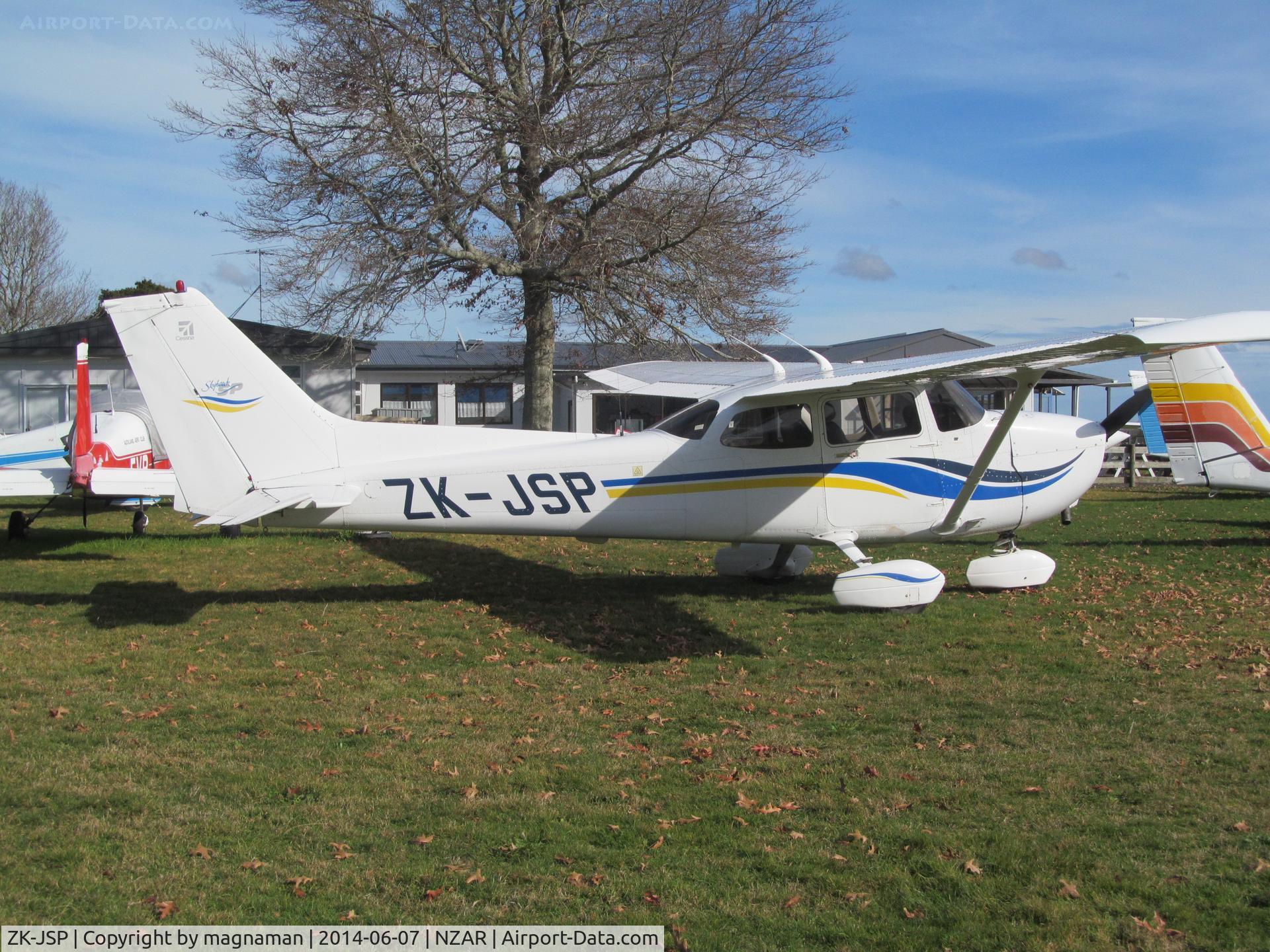 ZK-JSP, Cessna 172S C/N 172S8263, winter parking at ardmore