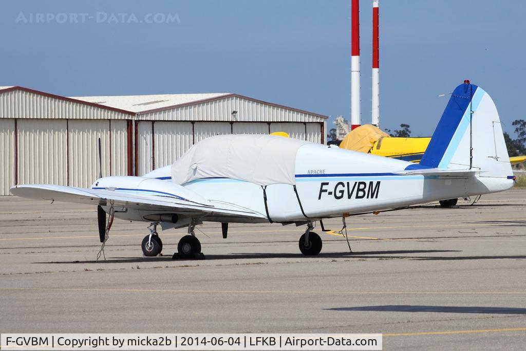 F-GVBM, 1963 Piper PA-23 Apache C/N 23-618, Parked