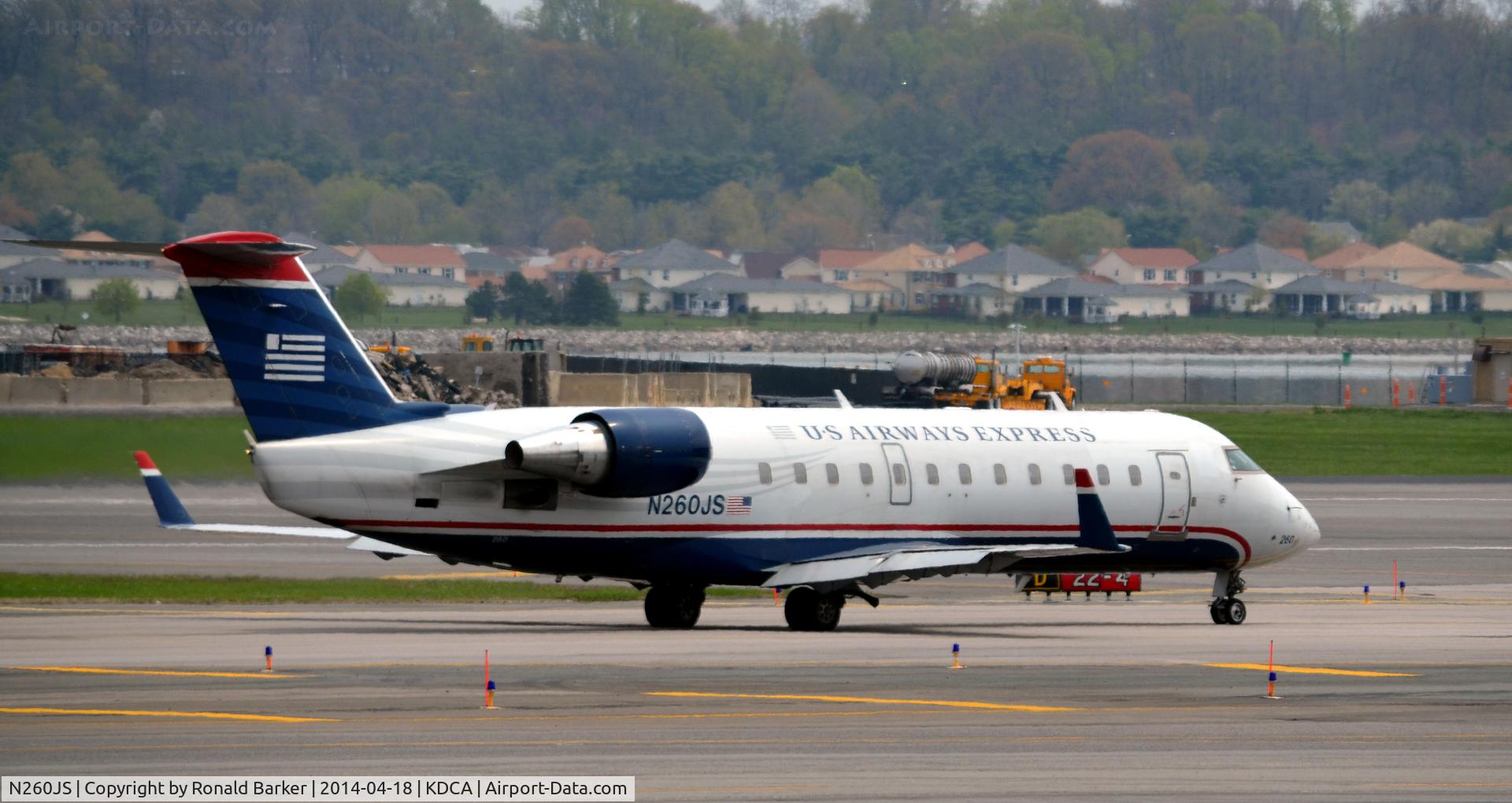 N260JS, 2004 Bombardier CRJ-200ER (CL-600-2B19) C/N 7957, Taxi Reagan