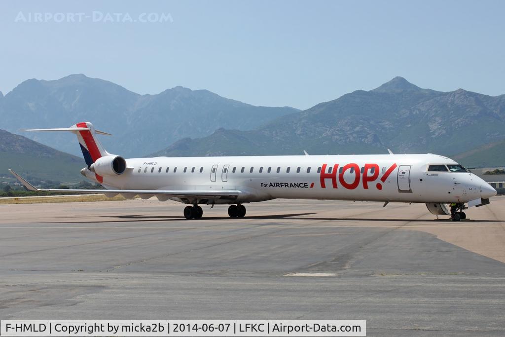 F-HMLD, 2010 Bombardier CRJ-1000EL NG (CL-600-2E25) C/N 19007, Parked