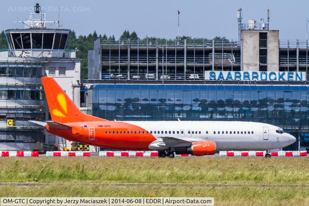 OM-GTC, 1992 Boeing 737-430 C/N 27001, Boeing 737-400