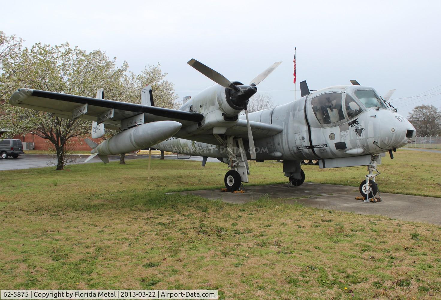 62-5875, 1962 Grumman OV-1D Mohawk C/N 34B, OV-1D in Macon Georgia by an armory