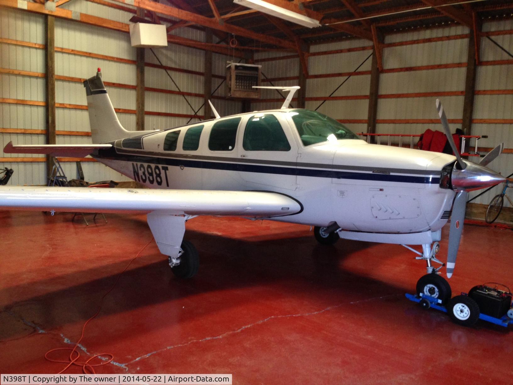 N398T, 1976 Beech A36 Bonanza 36 C/N E-976, 1976 Beech A36