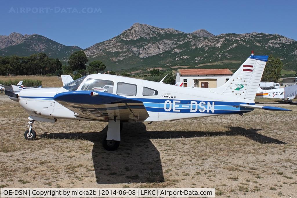 OE-DSN, Piper PA-28R-201 Cherokee Arrow III C/N 28R-7737118, Parked