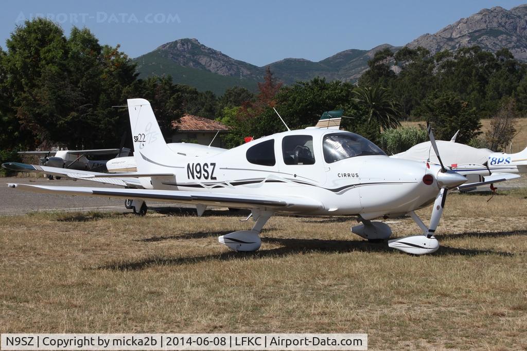 N9SZ, 2004 Cirrus SR22 GTS C/N 1232, Parked
