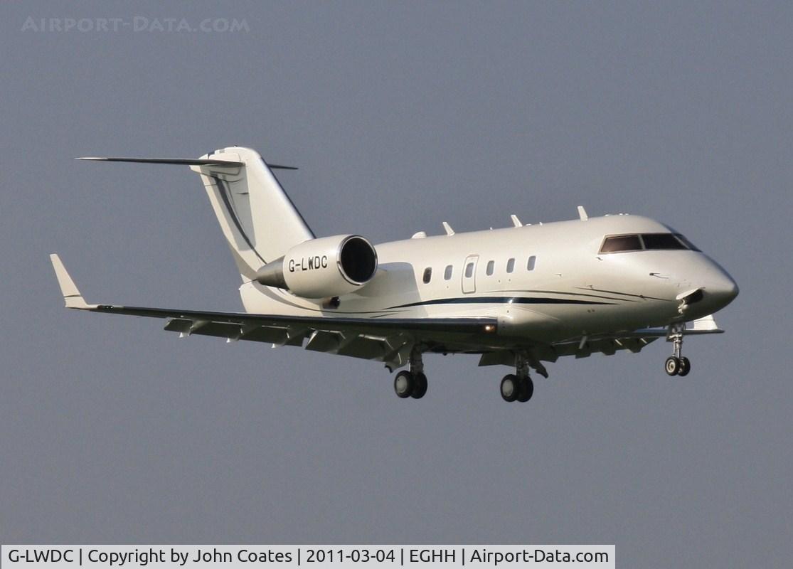 G-LWDC, 1984 Canadair Challenger 601 (CL-600-2A12) C/N 3031, Finals 08
