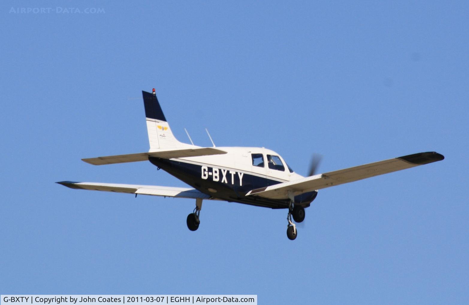 G-BXTY, 1989 Piper PA-28-161 Cadet C/N 2841179, Landing 08