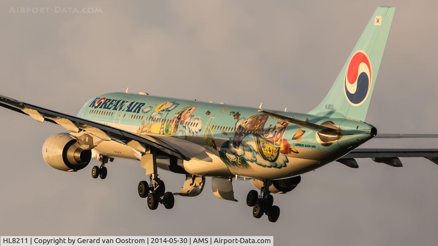 HL8211, 2010 Airbus A330-223 C/N 1133, Korean Air Airbus 330-200 in warm sunsetlight
