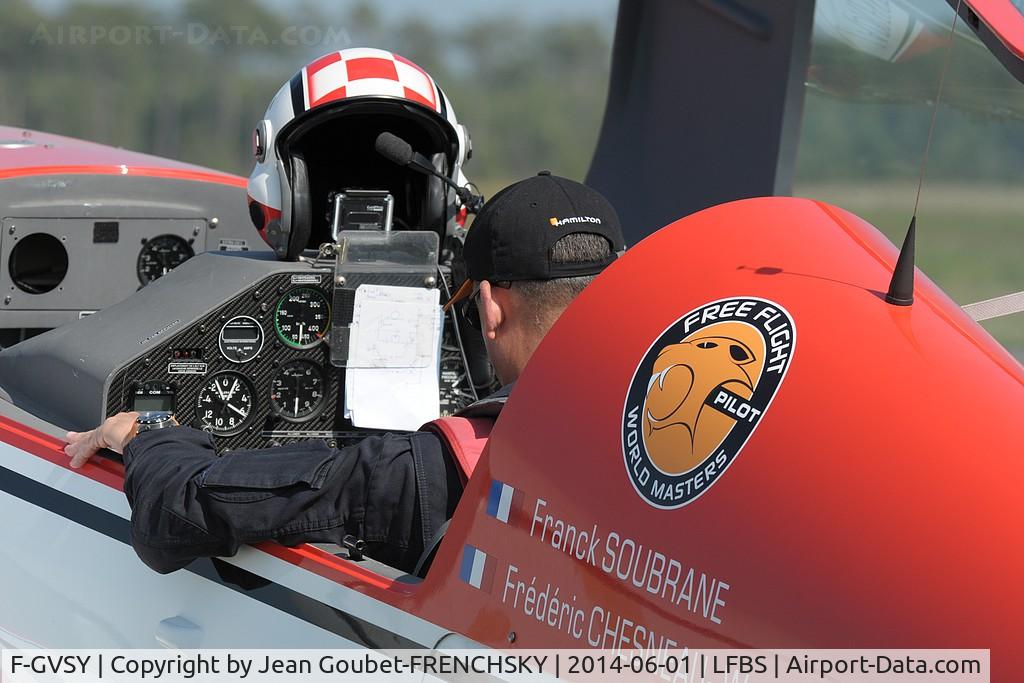 F-GVSY, Extra EA-300LP C/N 1219, SkyboX