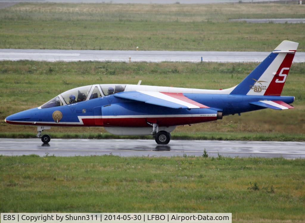 E85, Dassault-Dornier Alpha Jet E C/N E85, Taxiing to the General Aviation area... Participant of the Muret AirExpo Airshow 2014... Additional 80th anniversary patch...