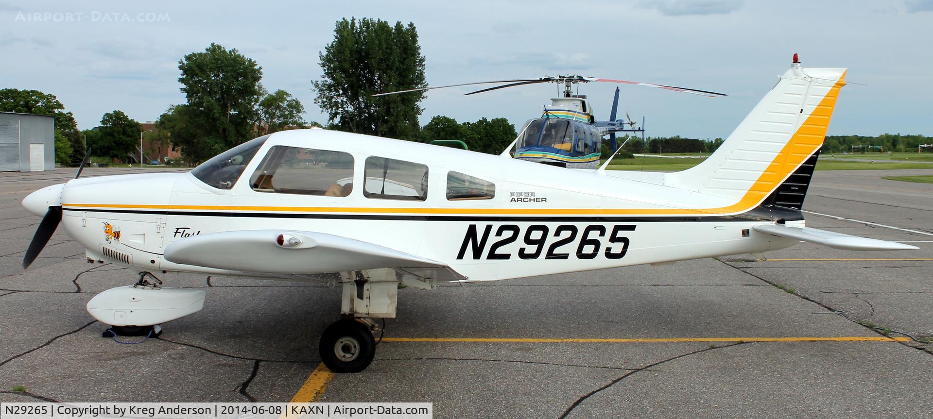 N29265, 1979 Piper PA-28-181 C/N 28-7990440, Piper PA-28-181 Cherokee on the line.