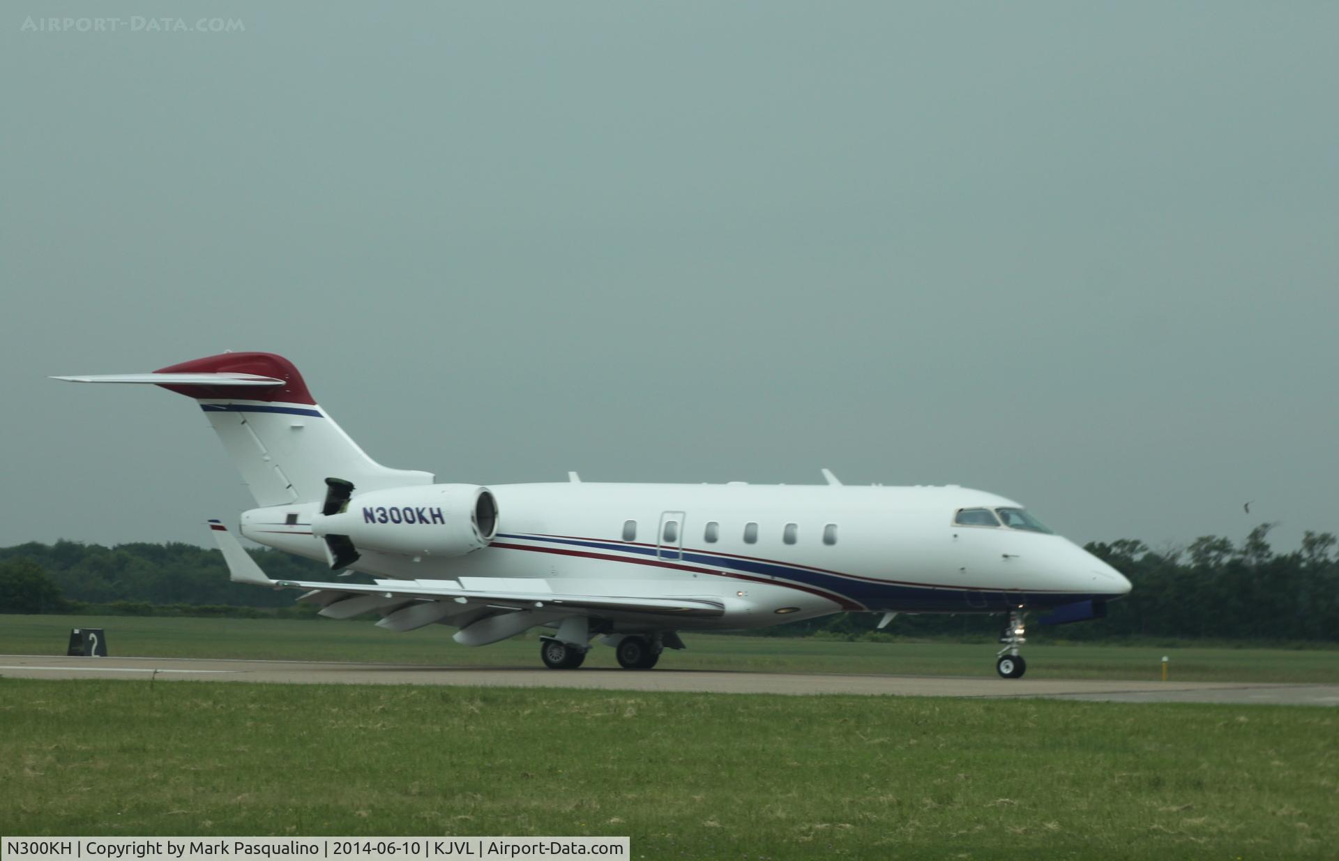 N300KH, 2006 Bombardier Challenger 300 (BD-100-1A10) C/N 20130, BD-100-1A10