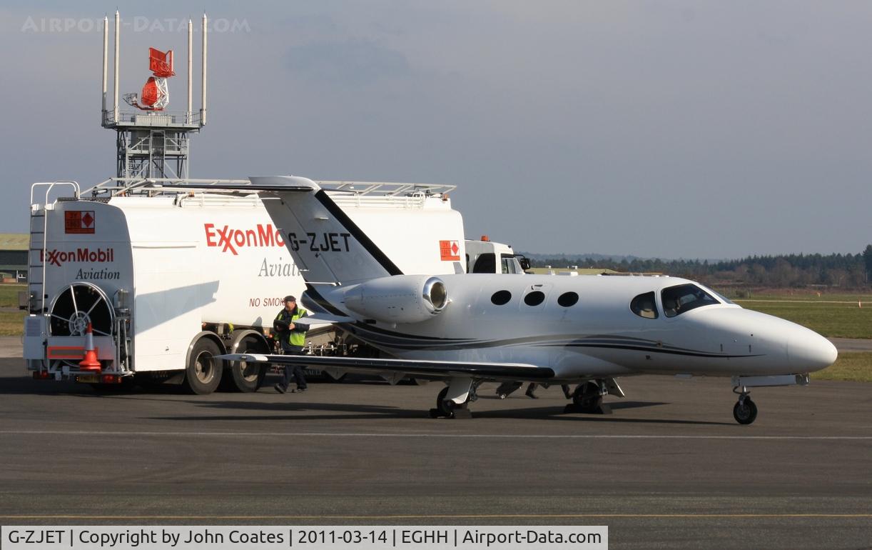 G-ZJET, 2009 Cessna 510 Citation Mustang Citation Mustang C/N 510-0161, Fuelling