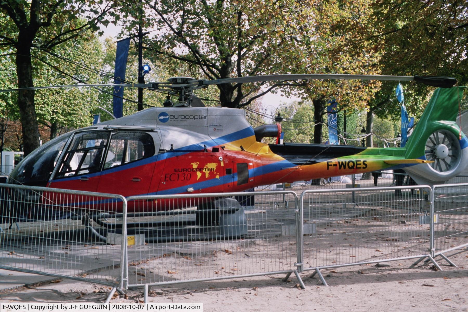 F-WQES, 2000 Eurocopter EC-130B-4 (AS-350B-4) C/N 3257, On display at Paris-Champs Elysées for the exhibition 
