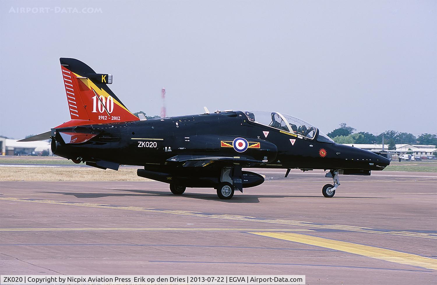ZK020, 2009 British Aerospace Hawk T2 C/N RT011/1249, ZK020 in 100 years 4 sqn anniversay livery.