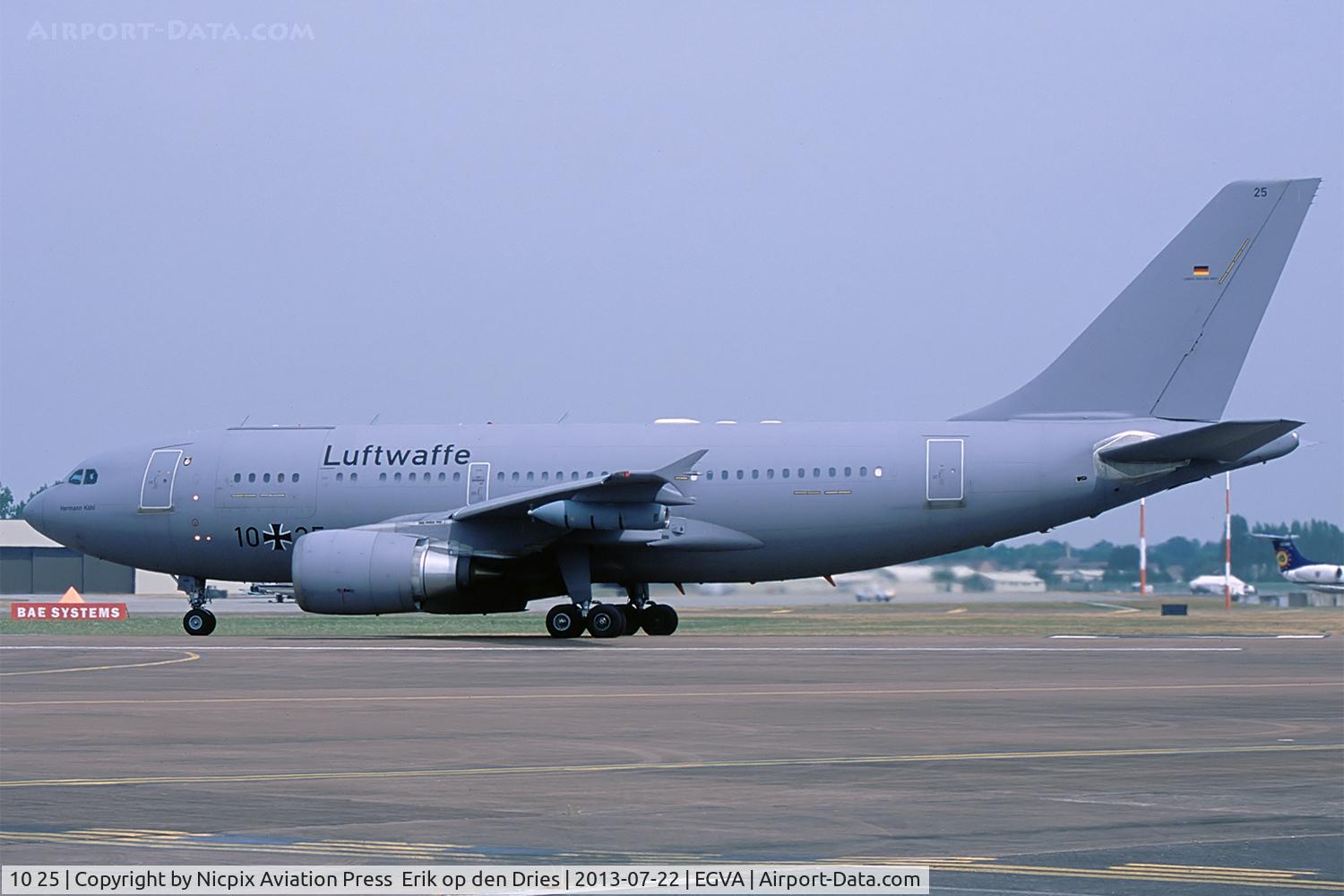 10 25, 1988 Airbus A310-304/MRTT C/N 484, German AF Mutli Role Tanker Transport A-310-304 1025