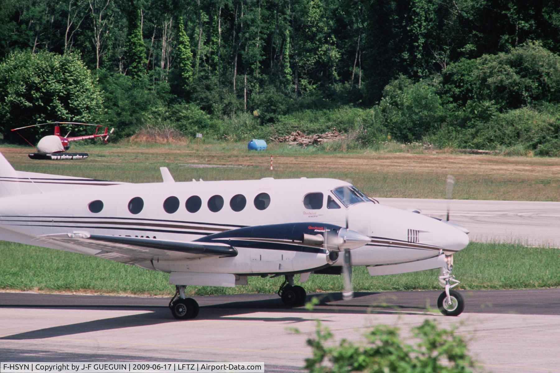 F-HSYN, 2007 Hawker Beechcraft B200GT Super King Air C/N BY-23, F-HSYN at La Mole airport.
