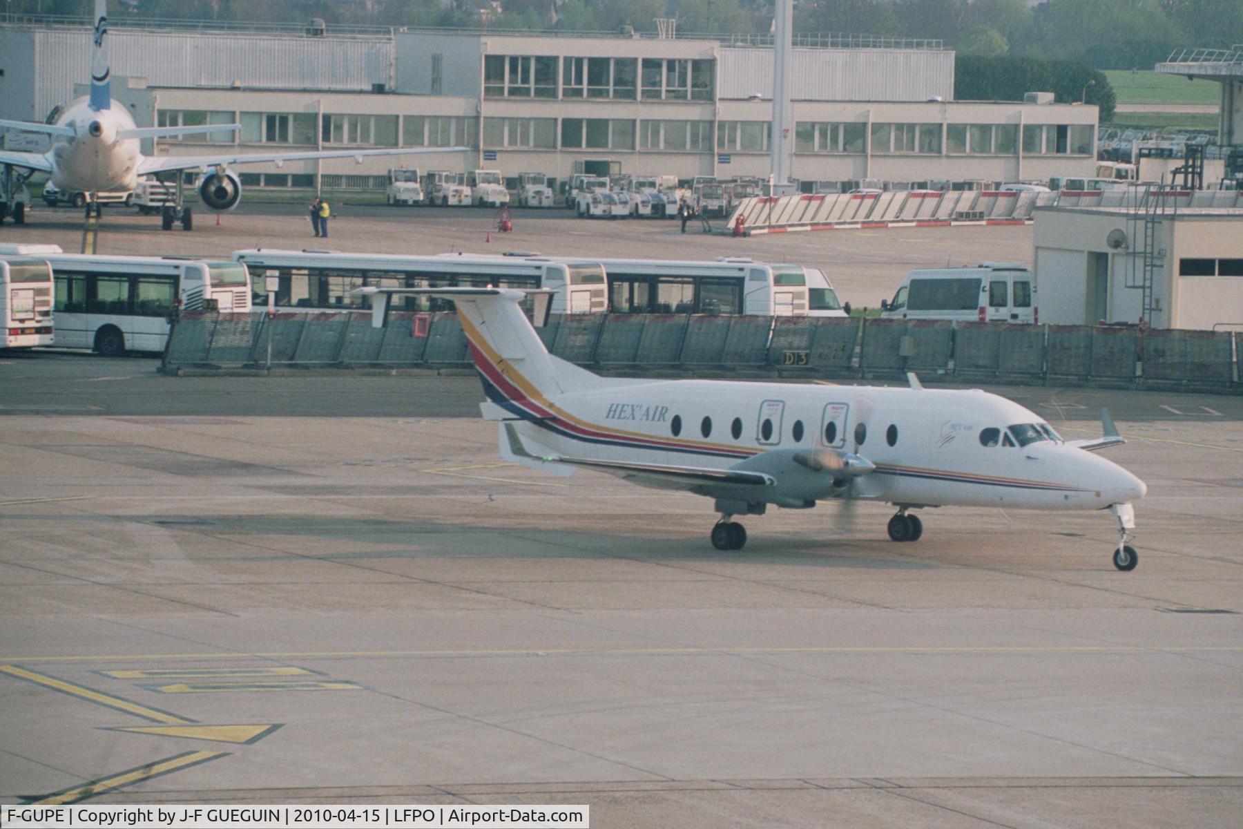 F-GUPE, 1996 Beech 1900D C/N UE-248, F-GUPE at Paris-Orly airport.