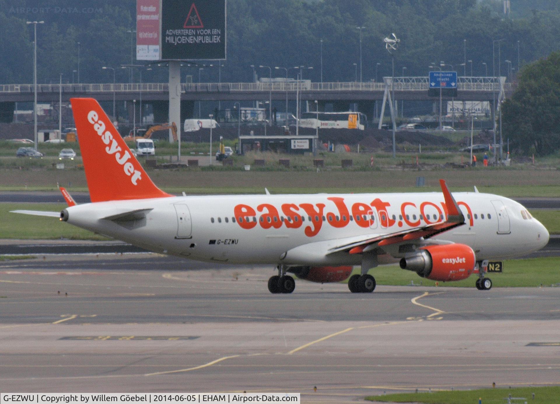 G-EZWU, 2014 Airbus A320-214 C/N 6095, Taxi to runway 18L of Schiphol Airport