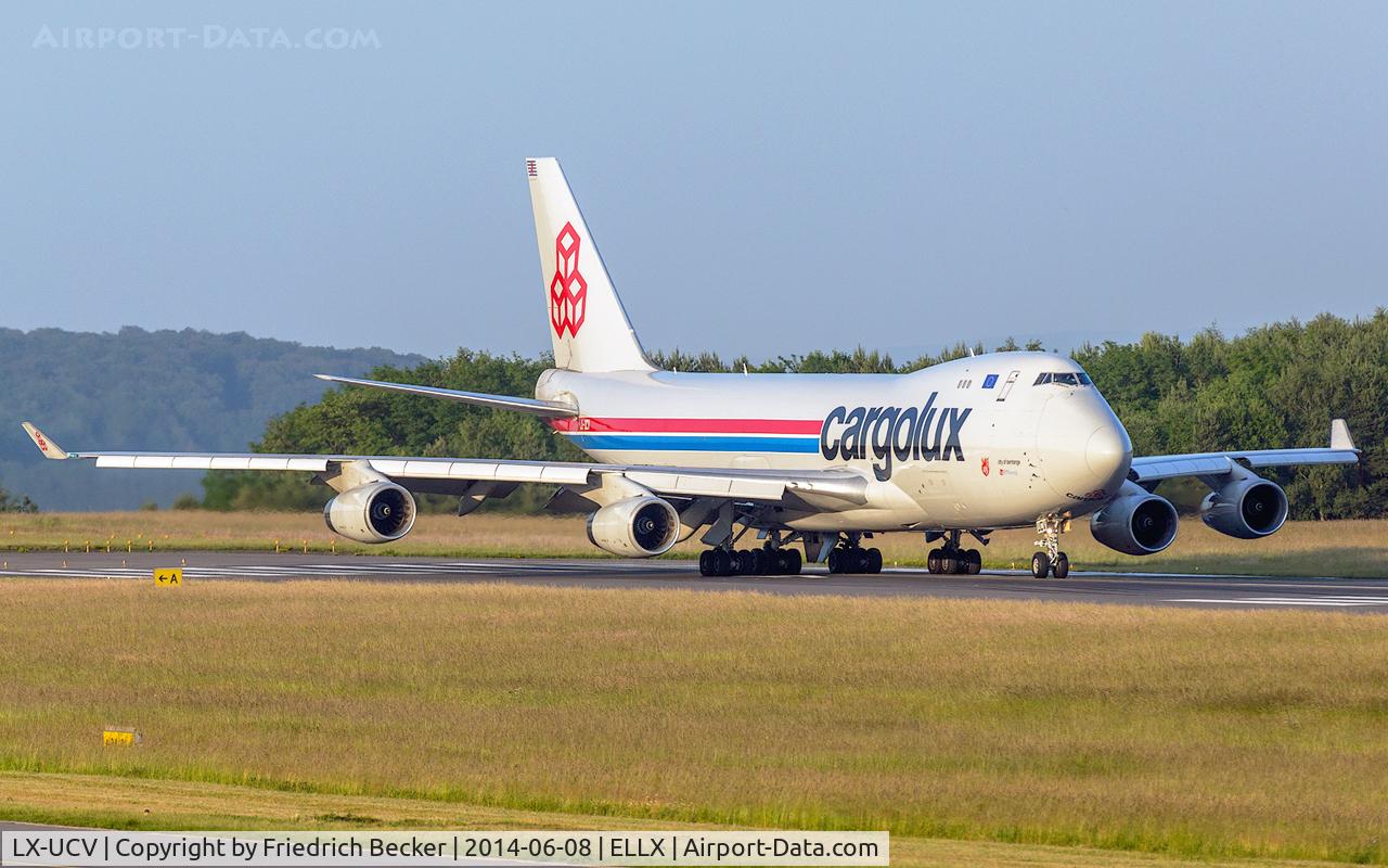 LX-UCV, 2004 Boeing 747-4R7F/SCD C/N 33827, line up for departure