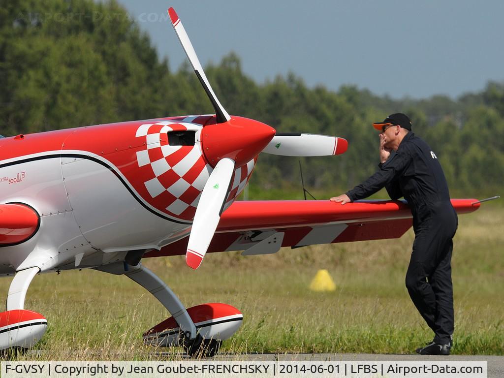 F-GVSY, Extra EA-300LP C/N 1219, reflexion....?