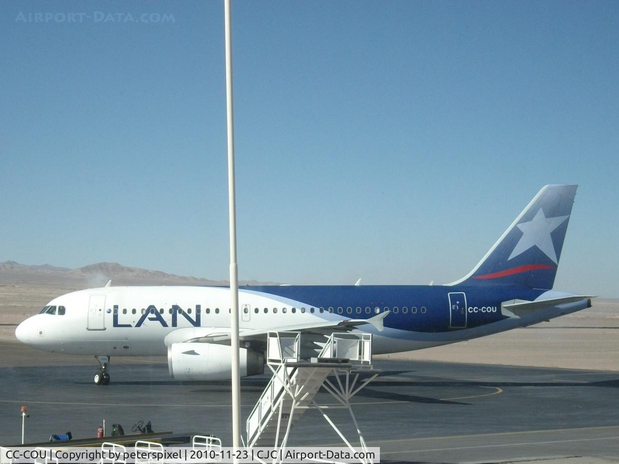 CC-COU, 2003 Airbus A319-132 C/N 2089, El Loa Airport / Chile