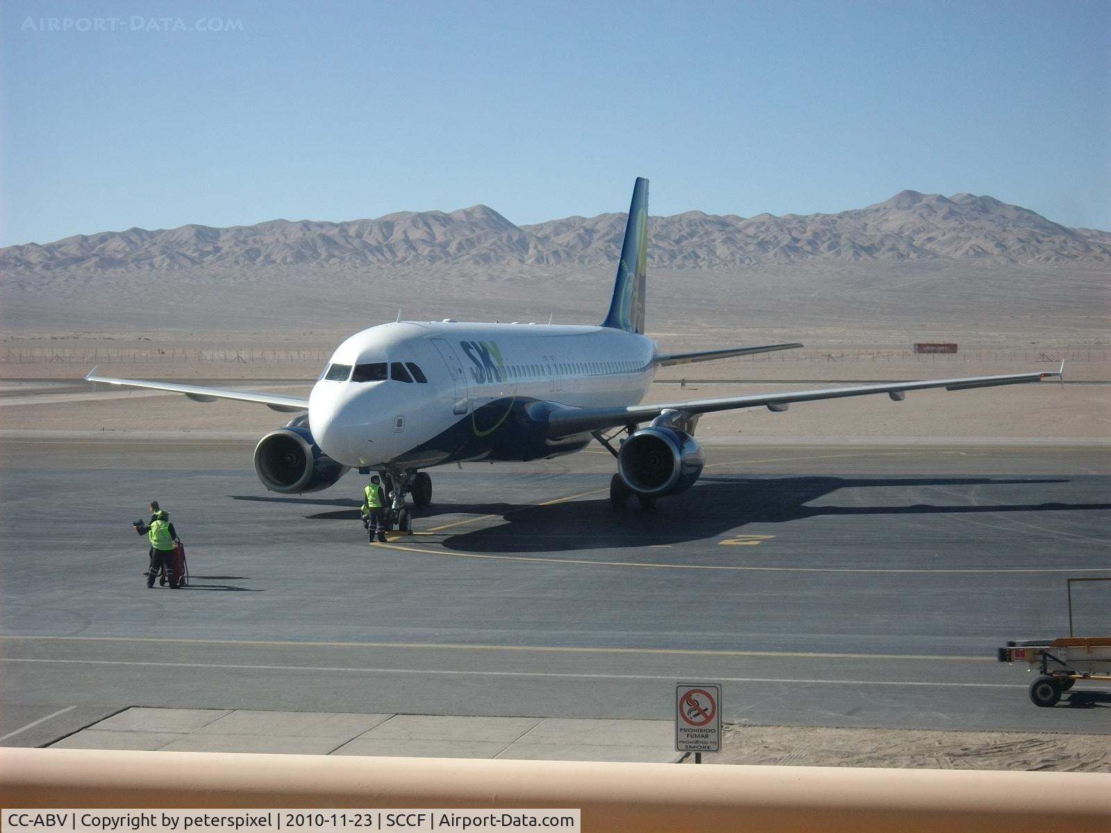 CC-ABV, 2001 Airbus A320-233 C/N 1400, El Loa Airport / Chile