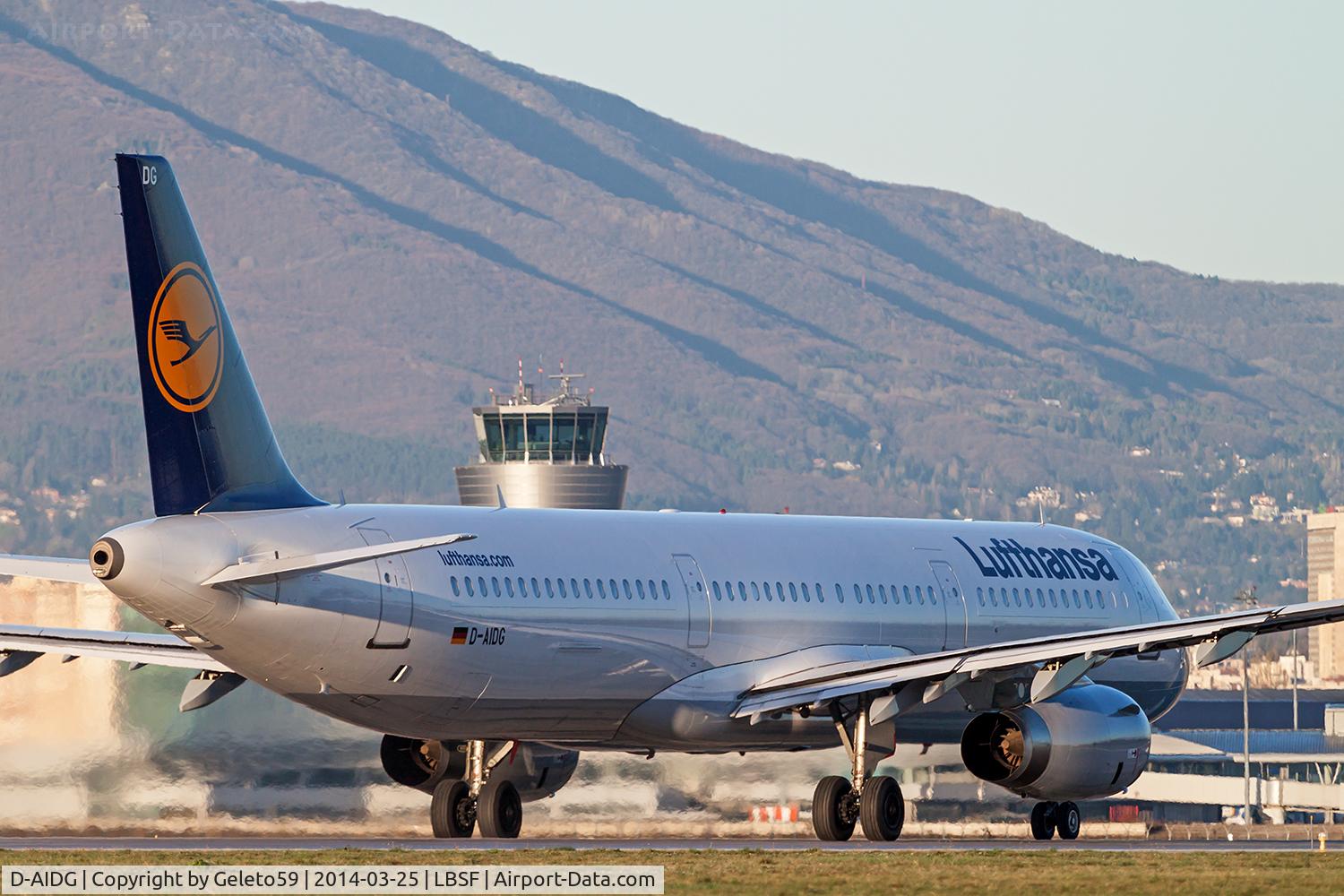D-AIDG, 2011 Airbus A321-231 C/N 4672, RWY 27