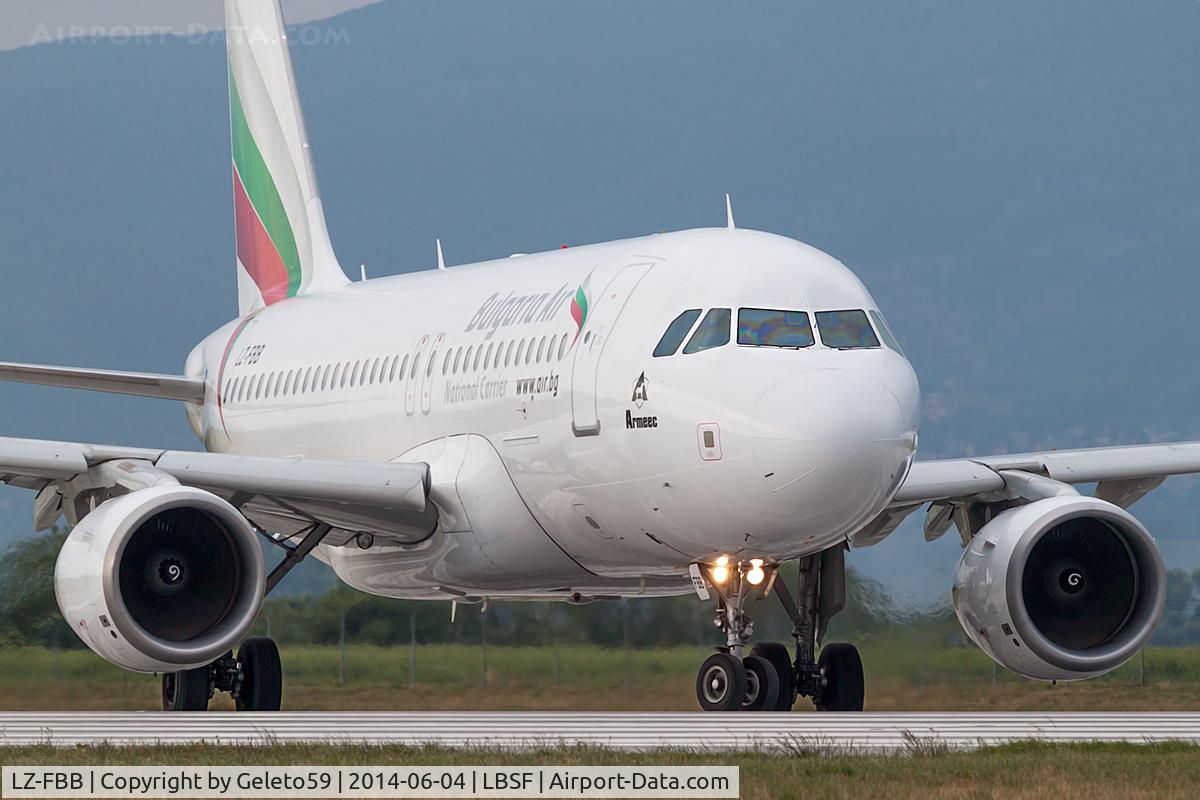 LZ-FBB, 2007 Airbus A319-112 C/N 3309, Lining up RWY 27