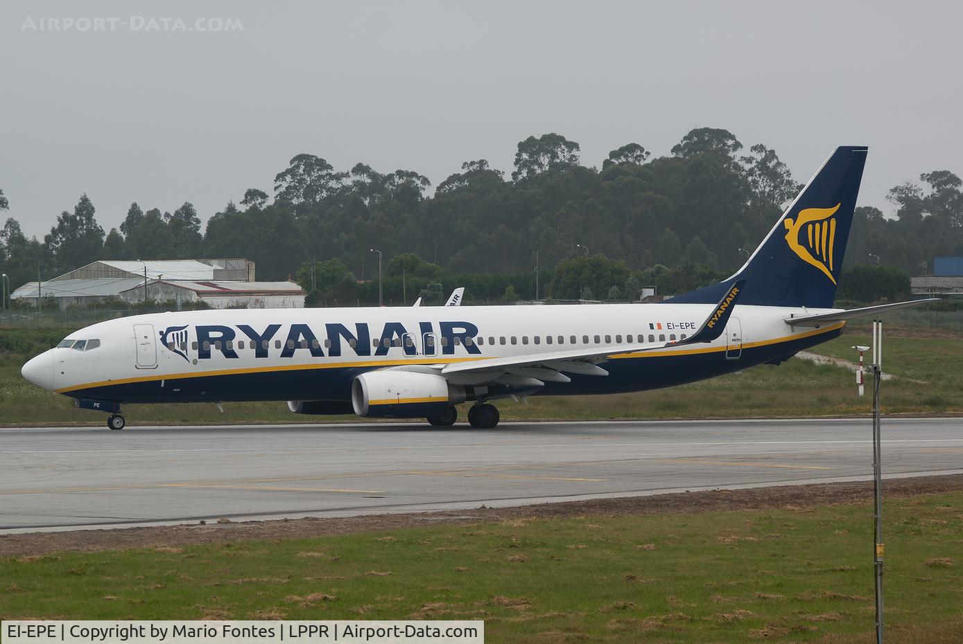 EI-EPE, 2011 Boeing 737-8AS C/N 34984, ----------------