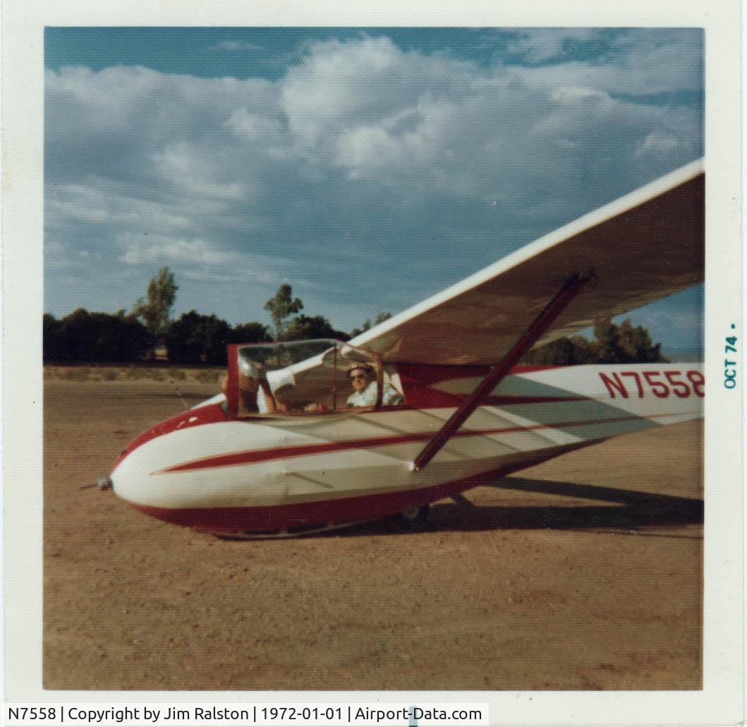 N7558, 1970 Schweizer SGS 2-33A C/N 188, 1972 - Tim Ralston goes up in a glider. Phoenix arizona
