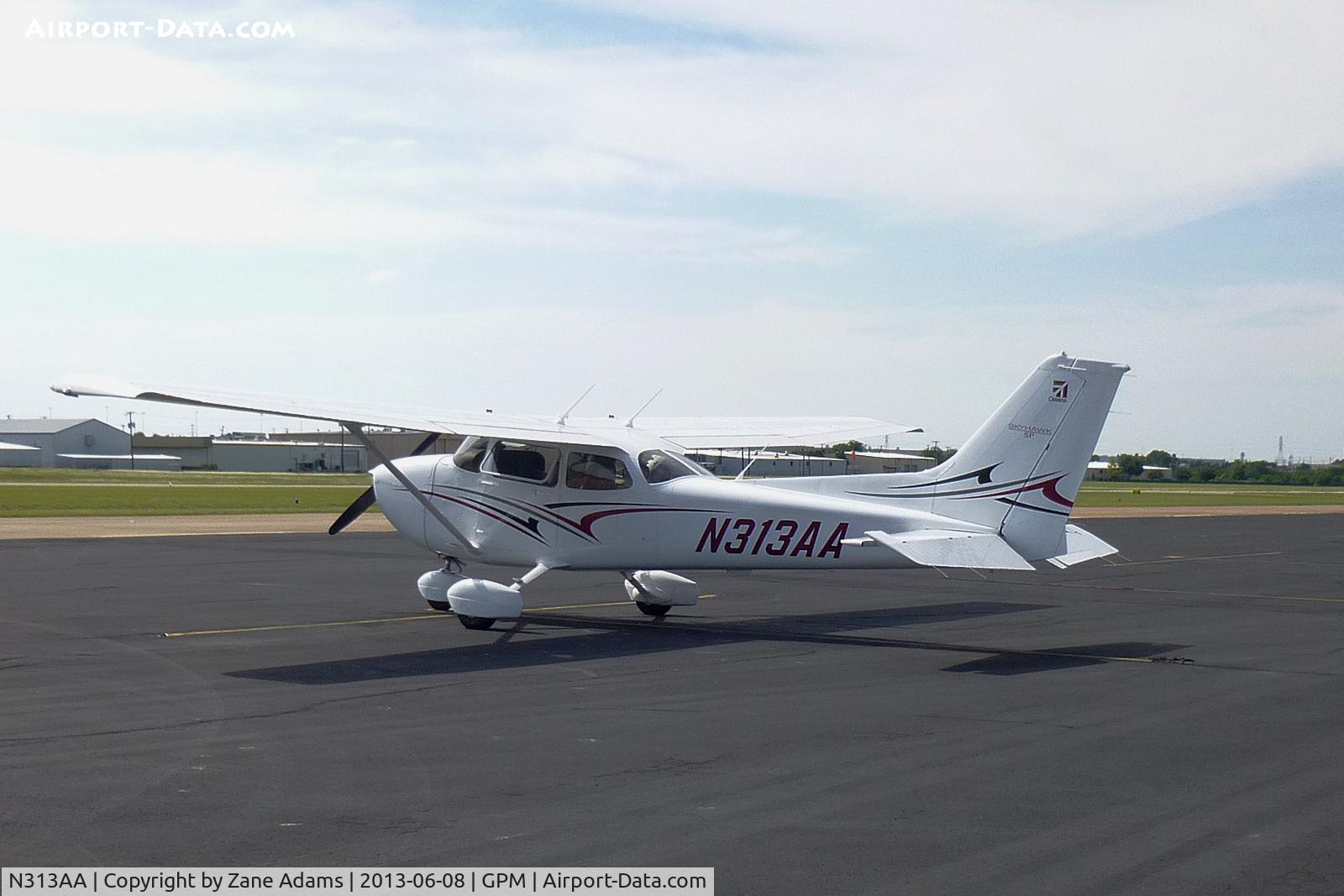 N313AA, 2013 Cessna 172S C/N 172S11286, At Grand Prairie Municipal Airport