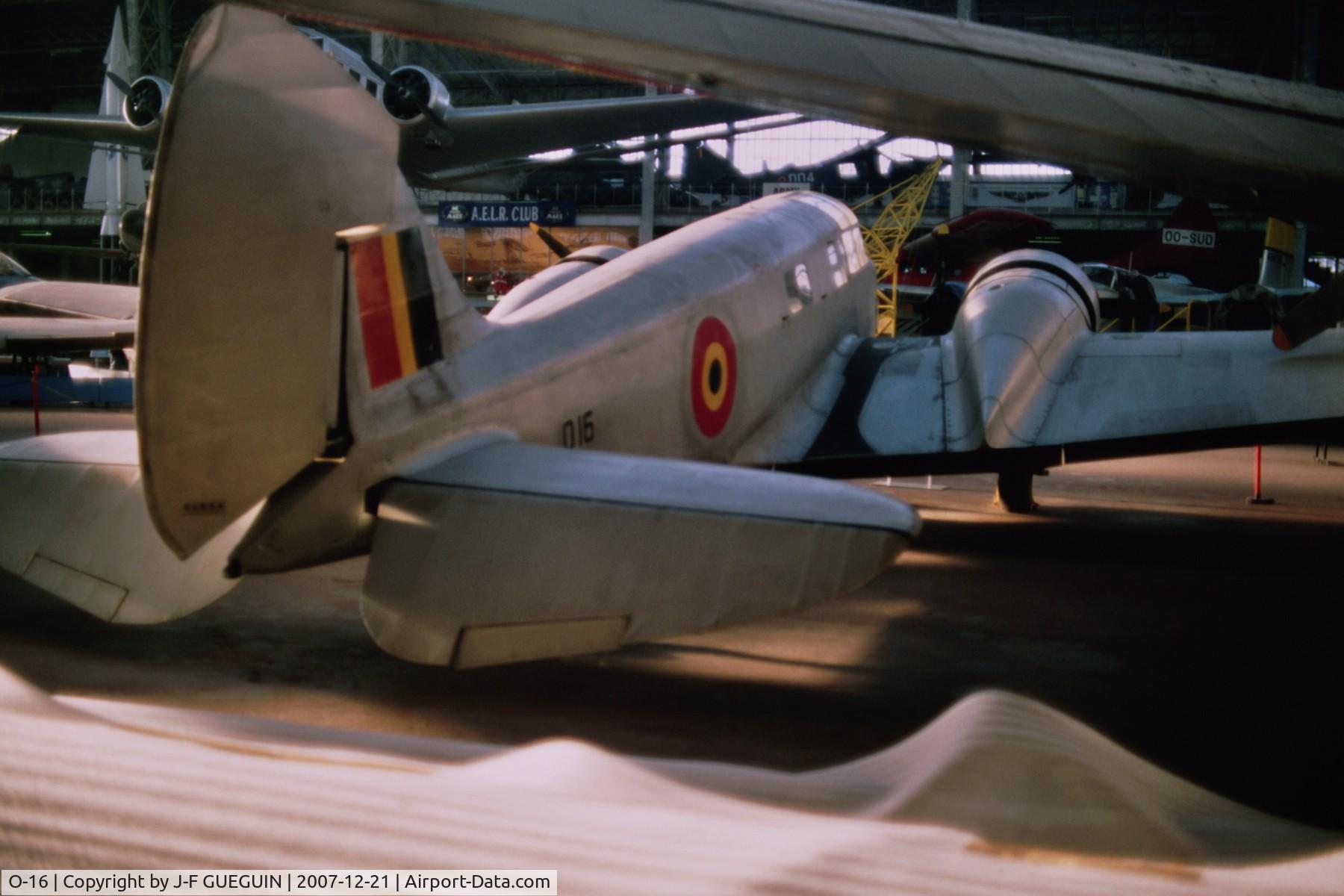O-16, Airspeed AS.10 Oxford I C/N PAC/W/936, Rear view of Oxford O-16 in Belgian Musée Royal de l'Armée.