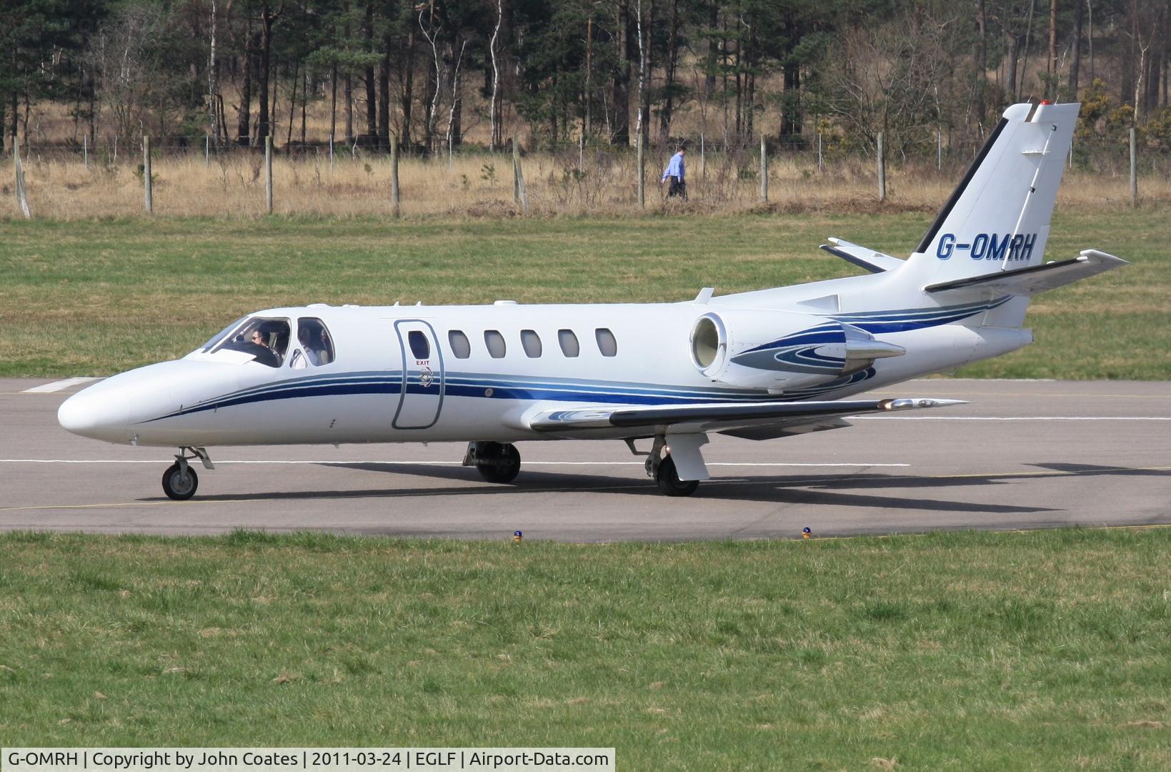 G-OMRH, 2004 Cessna 550 Citation Bravo C/N 550-1086, Taxiing