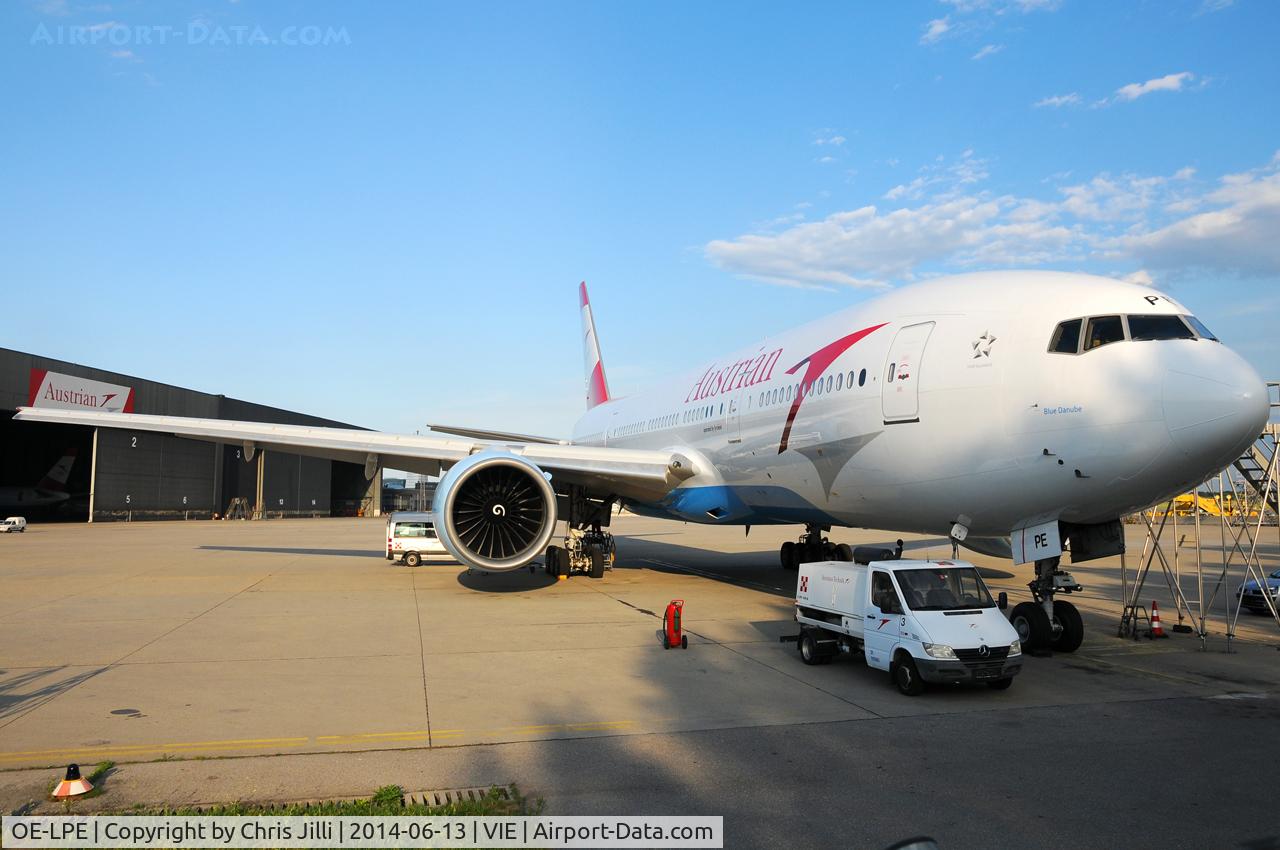 OE-LPE, 1998 Boeing 777-2Q8/ER C/N 27607, Austrian Airlines