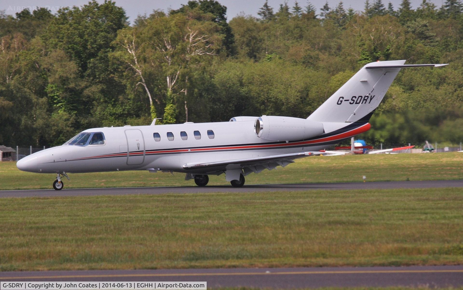 G-SDRY, 2013 Cessna 525C CitationJet CJ4 C/N 525C-0134, Departing