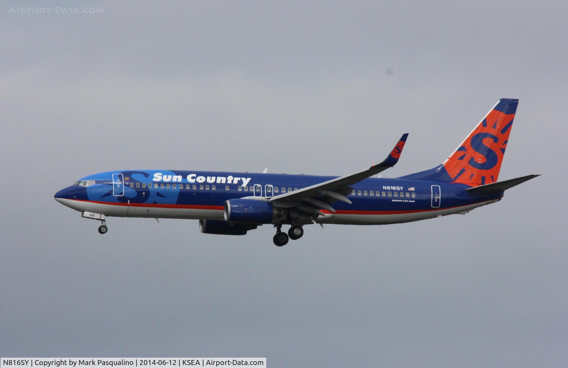 N816SY, 2001 Boeing 737-8Q8 C/N 30637, Boeing 737-800