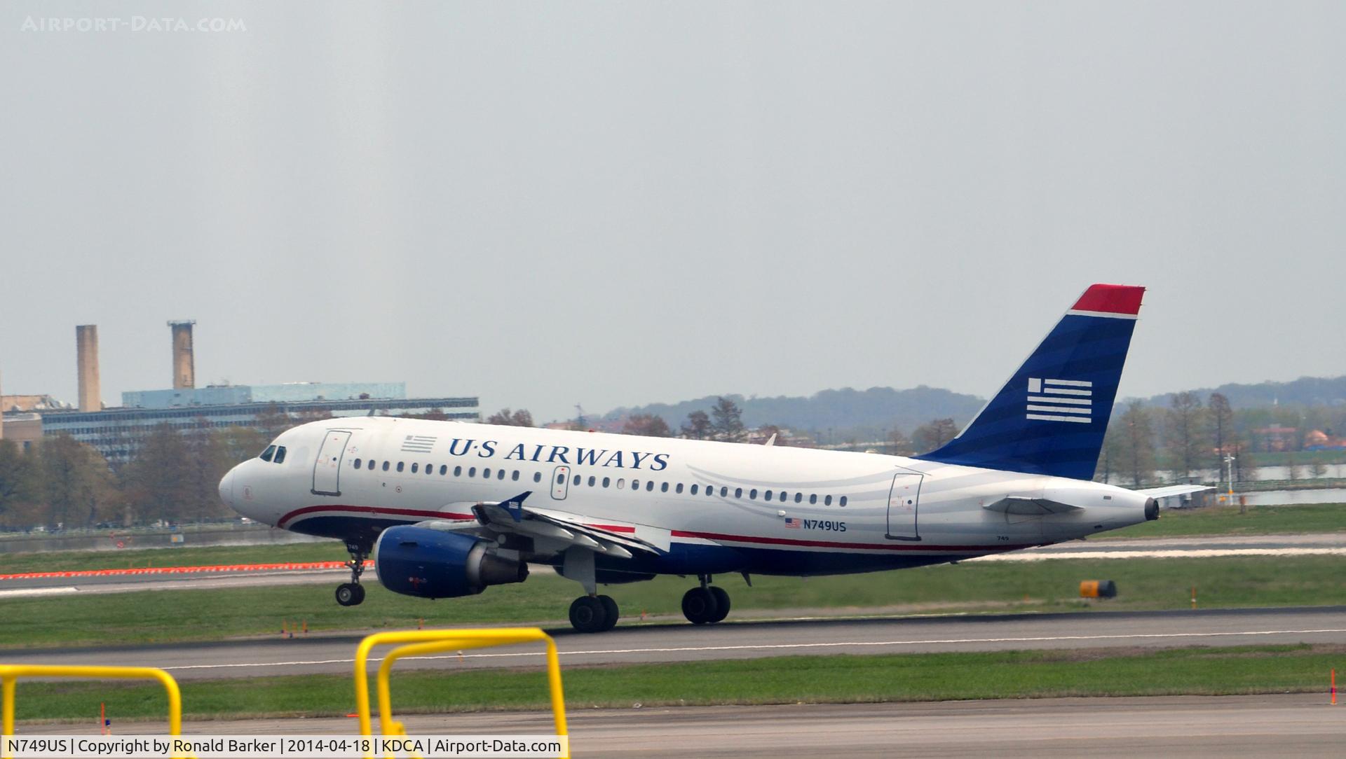 N749US, 2000 Airbus A319-112 C/N 1313, Takeoff-liftoff Reagan