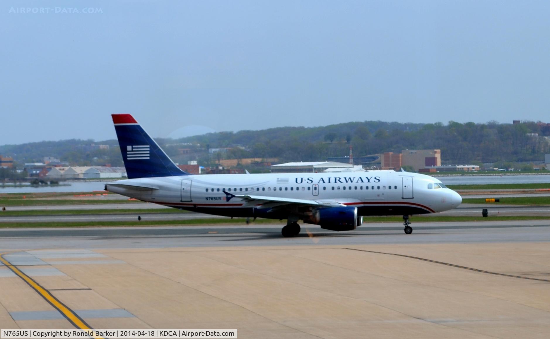 N765US, 2000 Airbus A319-112 C/N 1371, Taxi Reagan